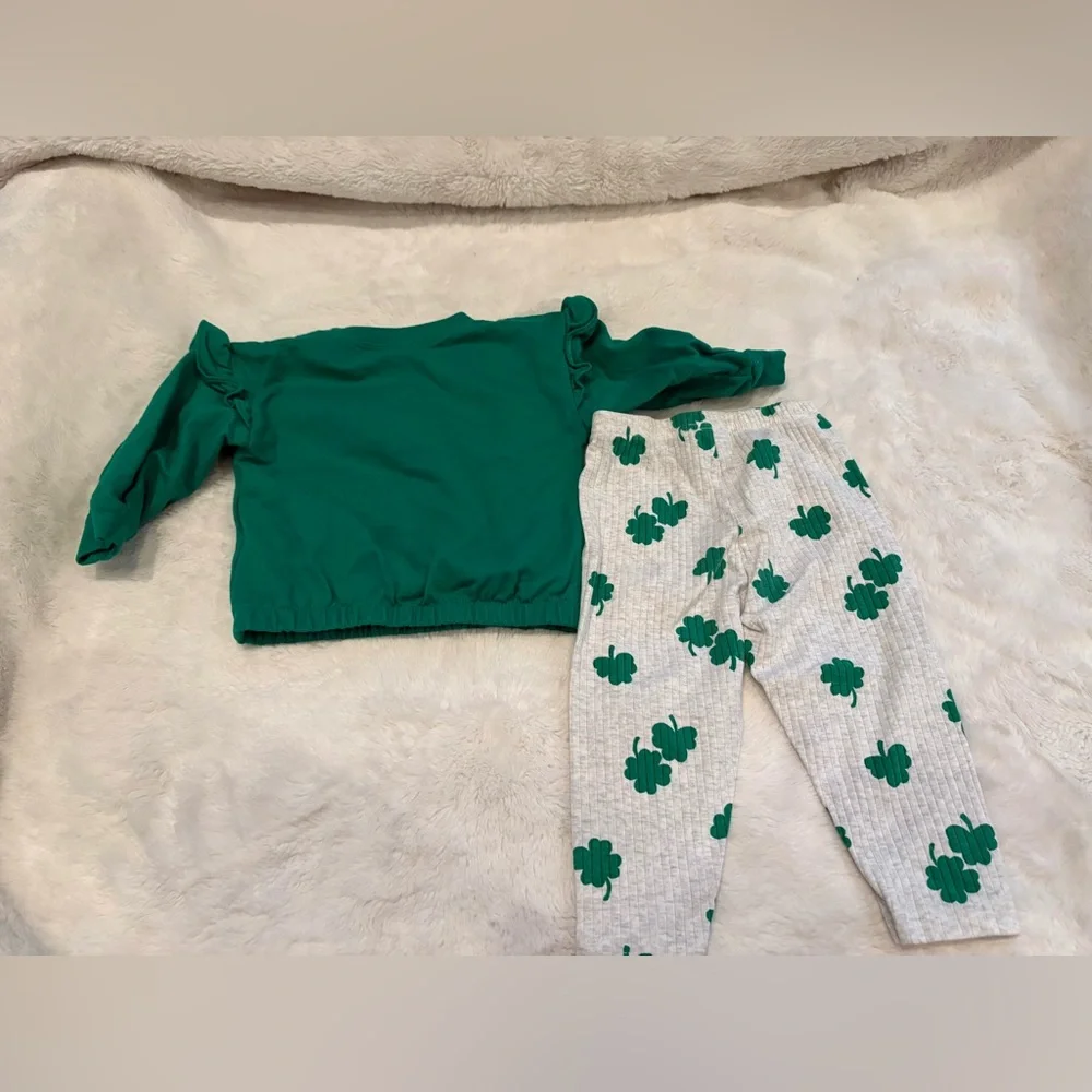 🌸5/$50🌸Carter’s Green "Lucky" Sweatshirt and Shamrock Leggings Set - Picture 2 of 4